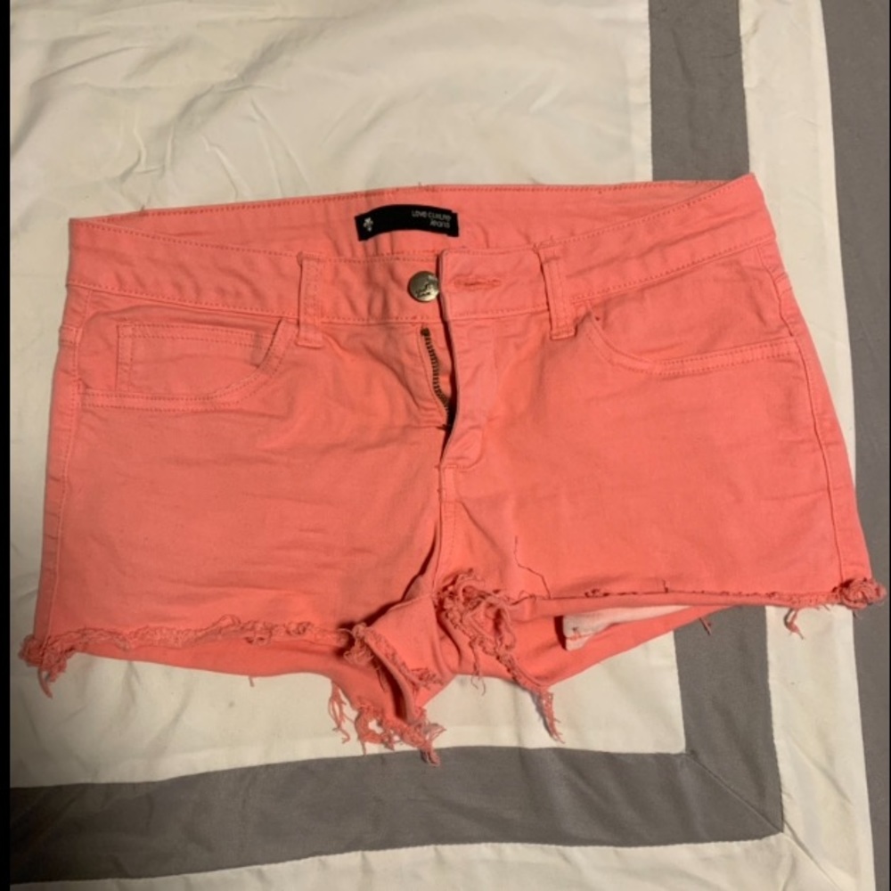 Coral frayed hem summer shorts